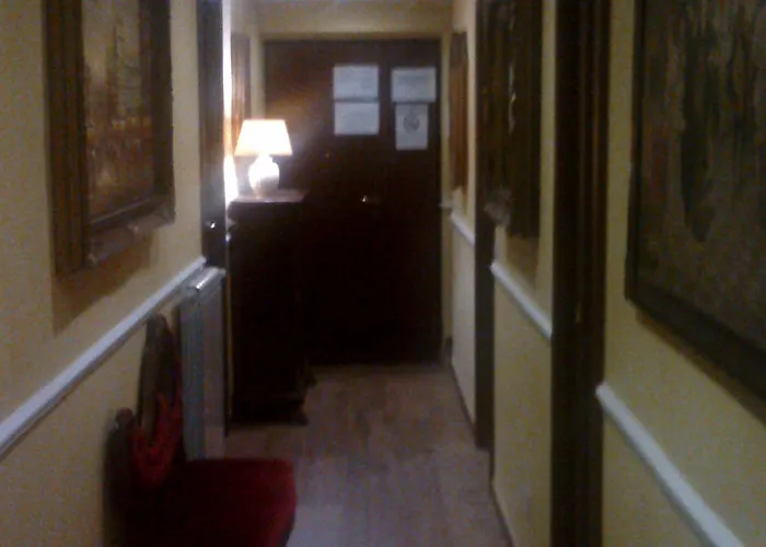 Pitagora House Oda ve Kahvaltı 3*