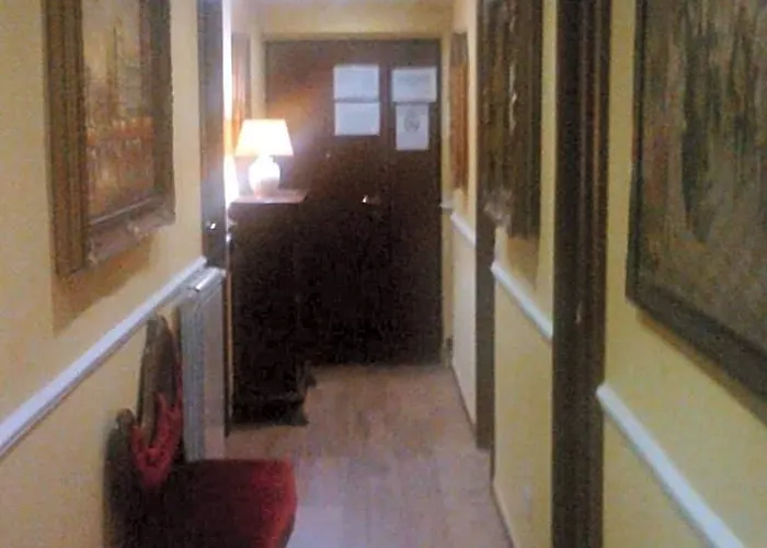 Pitagora House Oda ve Kahvaltı 3*
