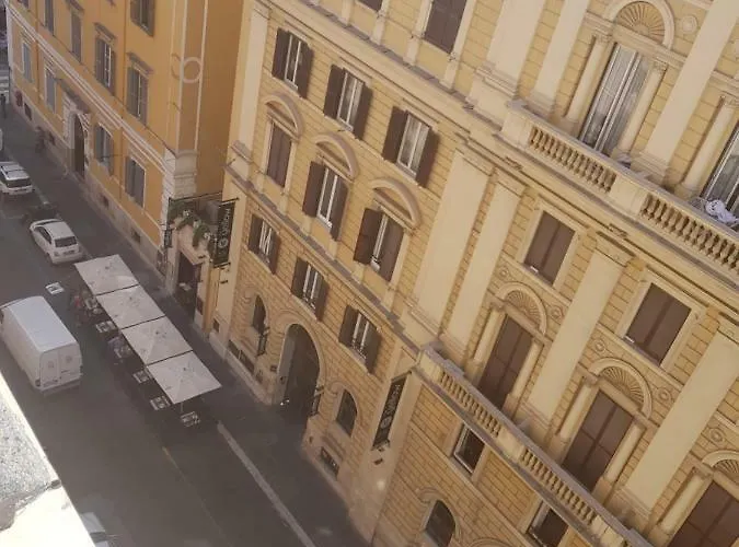 Oda ve Kahvaltı Pitagora House Roma